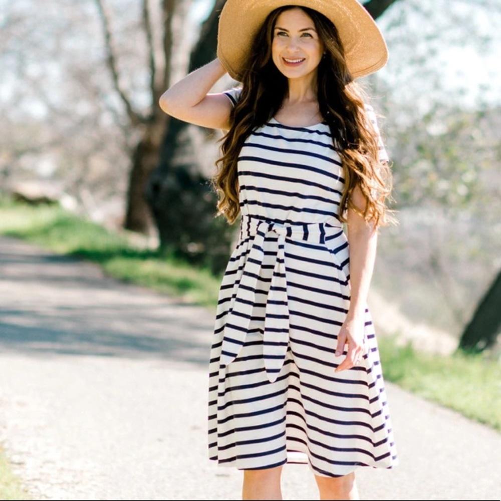 HOPE & HENRY Tie Waist Knit Dress